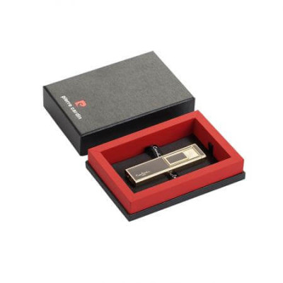 Pierre Cardin MF011GB Тънка електрическа запалка с USB зареждане, черна