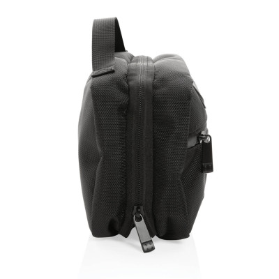 Swiss Peak AWARE RPET Voyager toiletry bag Swiss Peak P820.231 Swiss Peak AWARE RPET Voyager toiletry bag Swiss Peak P820.231