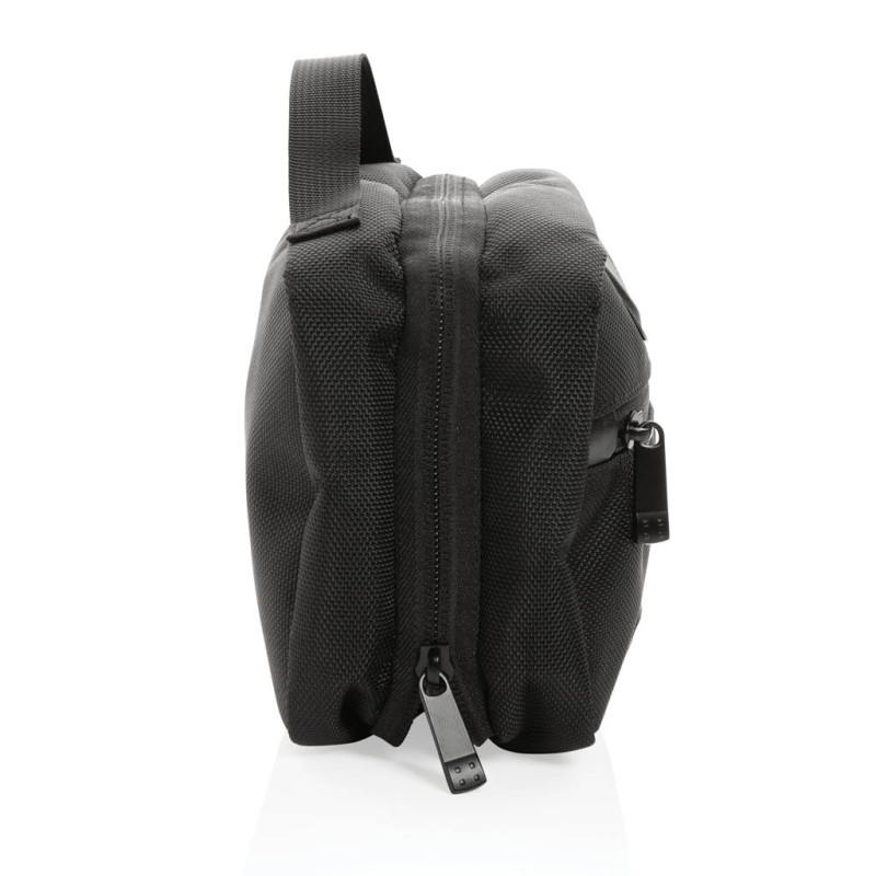 Swiss Peak AWARE RPET Voyager toiletry bag Swiss Peak P820.231 Swiss Peak AWARE RPET Voyager toiletry bag Swiss Peak P820.231