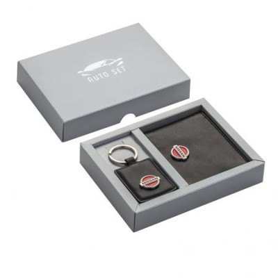 Комплект от ключодържател и калъф за документи Silver Flame с лого Nissan 
AS010