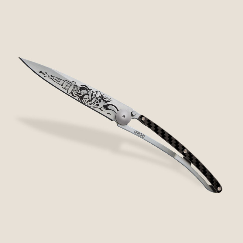 Джобен нож Deejo 37g, Carbon Fiber / Biker 1CC000206