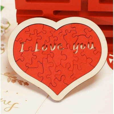 Дървен пъзел Сърце с надпис I Love You - 24 части Дървен пъзел Сърце с надпис I Love You - 24 части