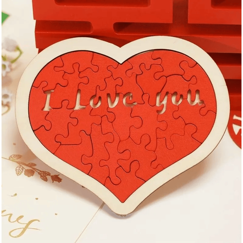 Дървен пъзел Сърце с надпис I Love You - 24 части