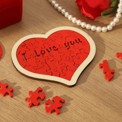 Дървен пъзел Сърце с надпис I Love You - 24 части Дървен пъзел Сърце с надпис I Love You - 24 части