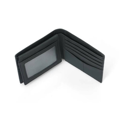Мъжки портфейл с карбонов ефект и RFID защита WALLM01 Мъжки портфейл с карбонов ефект и RFID защита