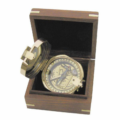 Компас Brunton месинг в дървена кутия, Ø: 7,5 см