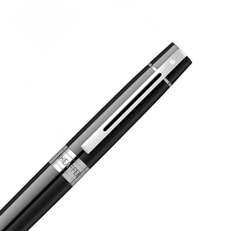 Комплект Sheaffer - химикалка 300 Glossy Black и калъф за пишещо средство