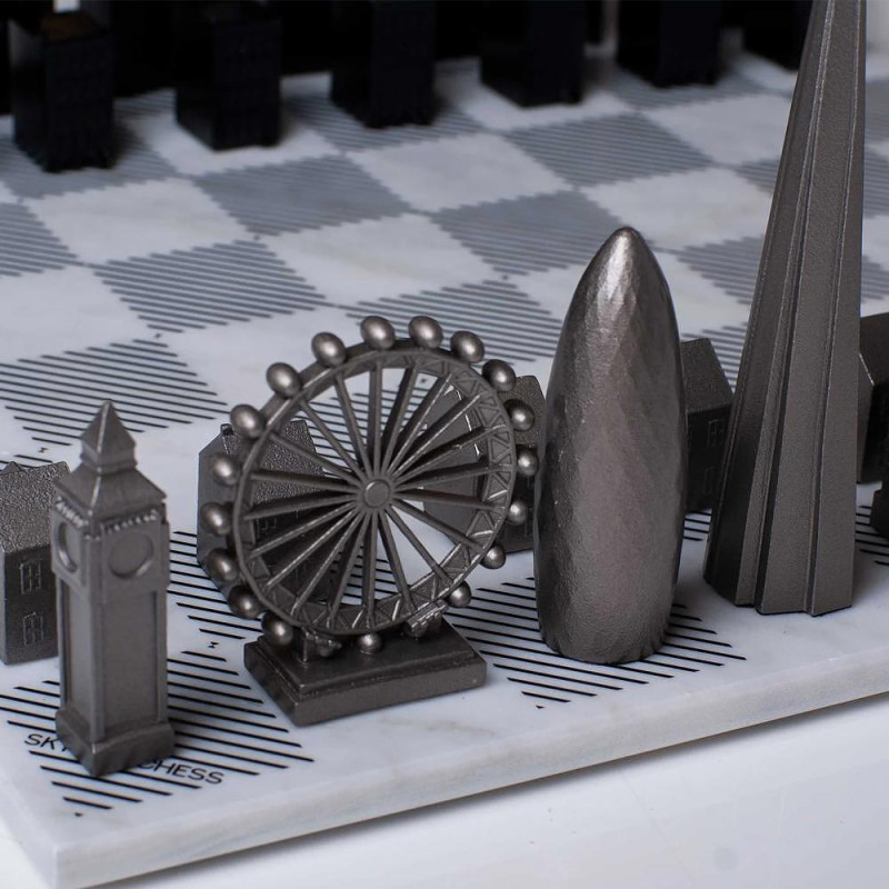 Луксозен шах Skyline Chess - Stainless Steel London vs New York Edition, с мраморна дъска