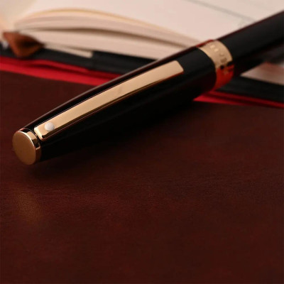 Писалка Sheaffer - Sagaris Glossy Black GT, M