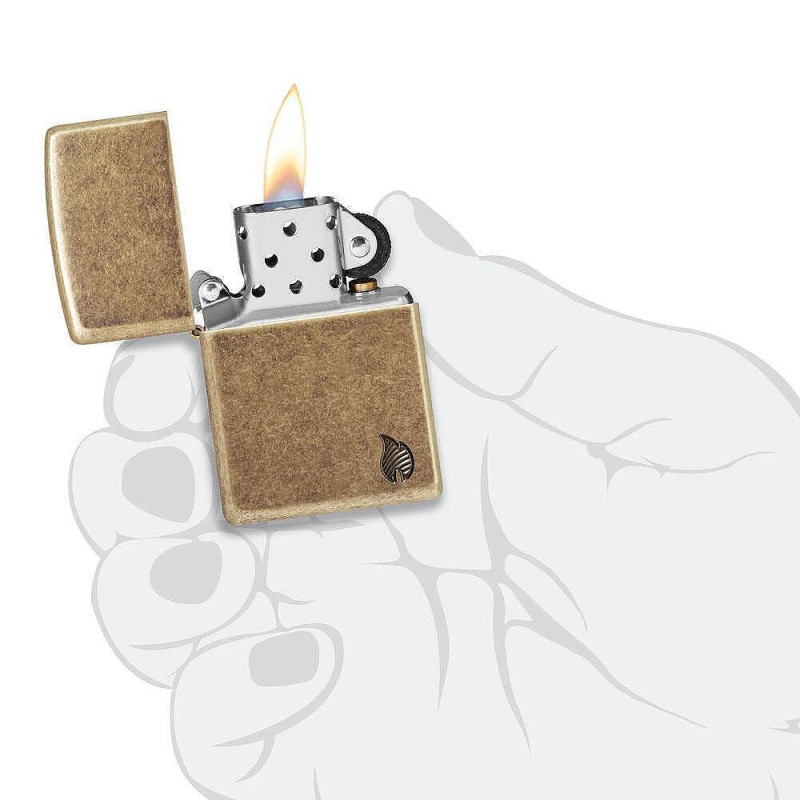 Запалка Zippo - Armor® Antique Brass Flame Design